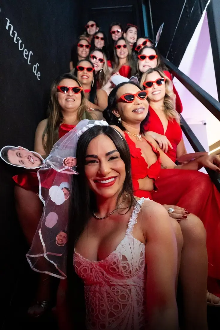 Véu com fotos do noivo